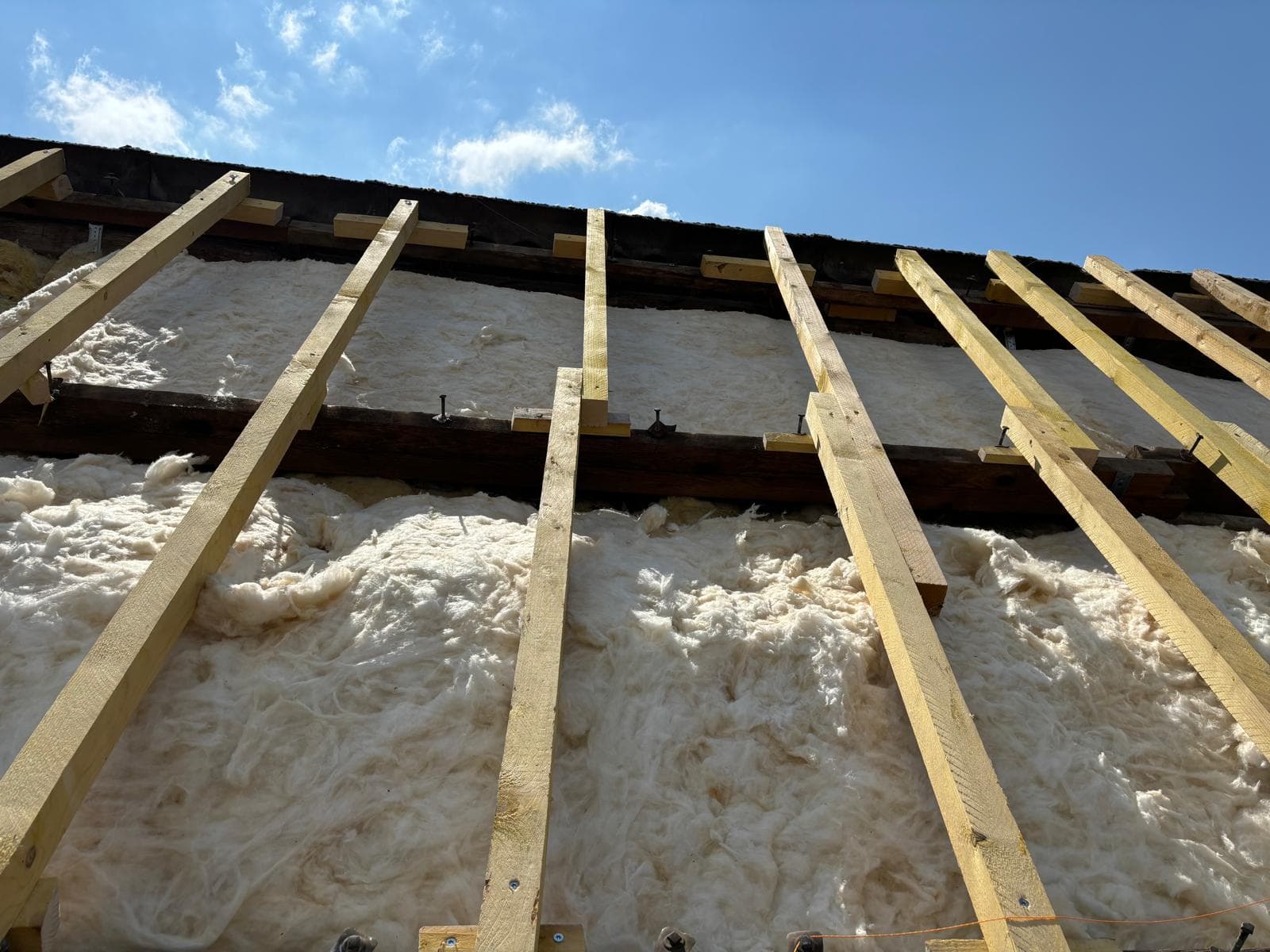 Réfection de toiture par l'équipe JCD Rénovation dans l'agglomération Montargoise (photo 18)