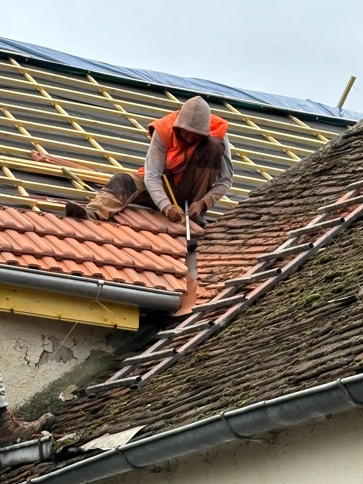 Réfection de toiture par l'équipe JCD Rénovation dans l'agglomération Montargoise (photo 30)