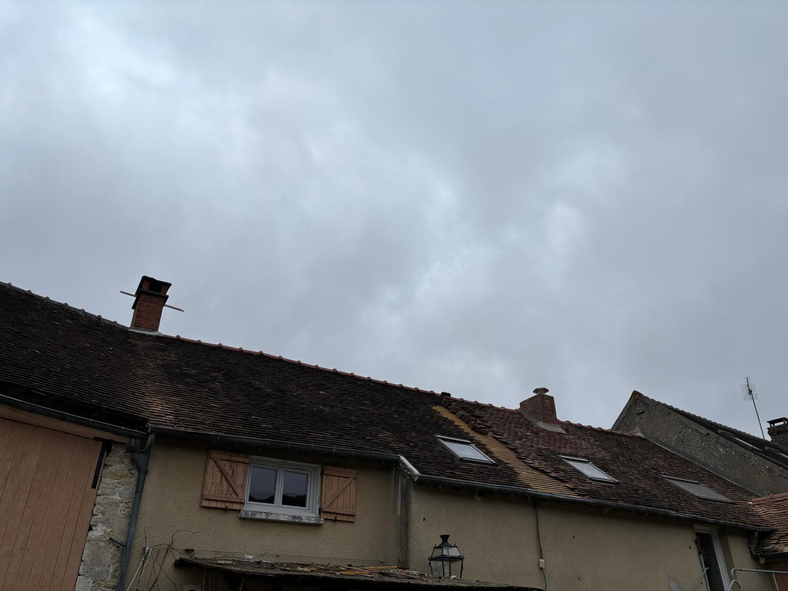Chantier de couverture avec échafaudage sécurisé par JCD Rénovation (photo 53)