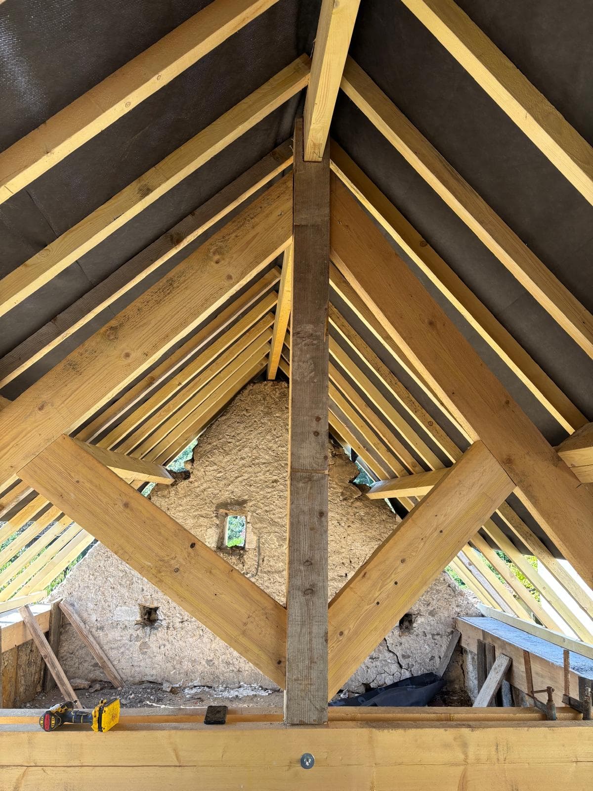 Réfection complète de couverture par JCD Rénovation (chantier 15).