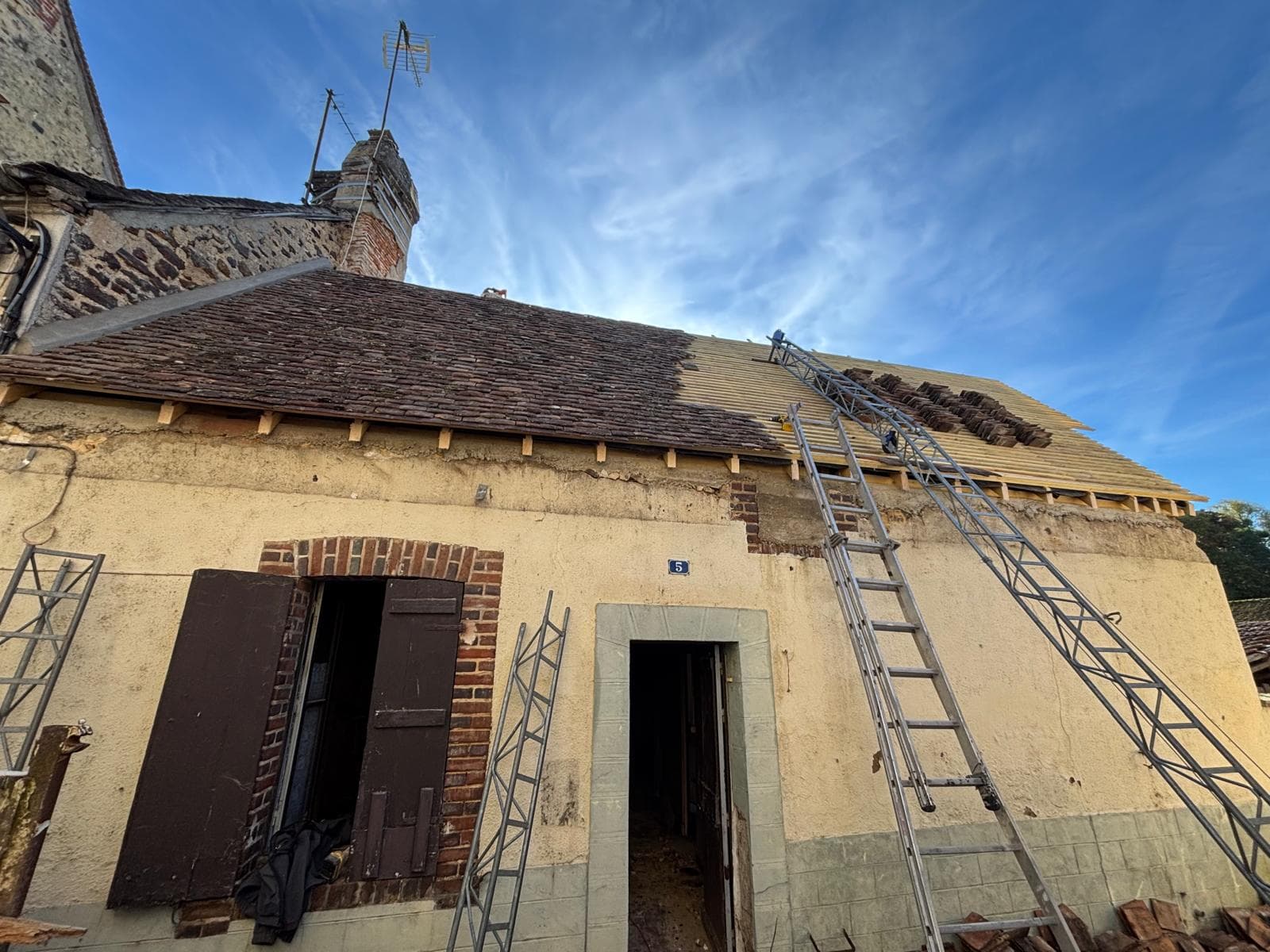 Liteaunage et écran sous-toiture posés par JCD Rénovation (chantier 22).
