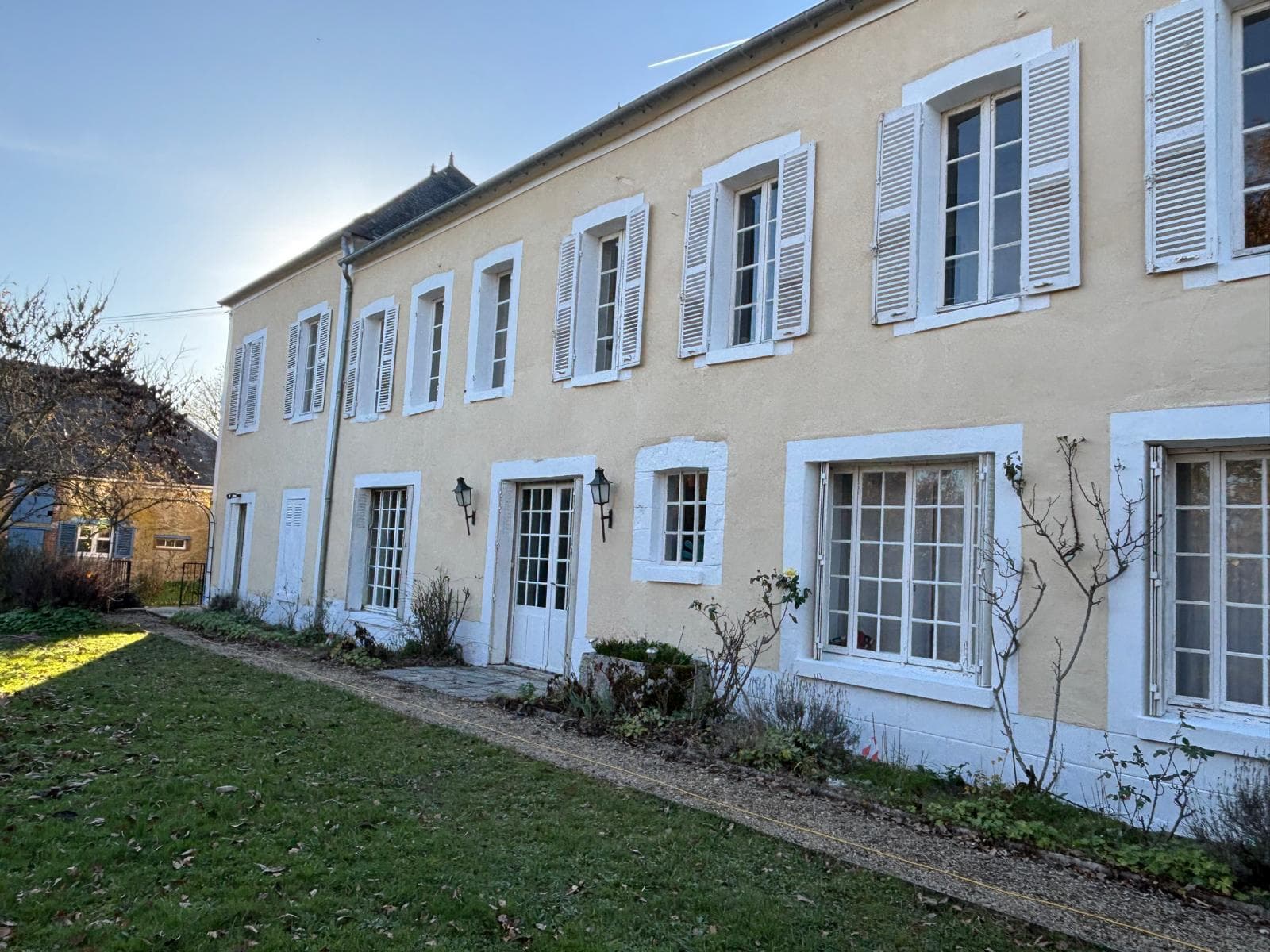 Pose de fermettes et charpente neuve par JCD Rénovation (chantier 28).