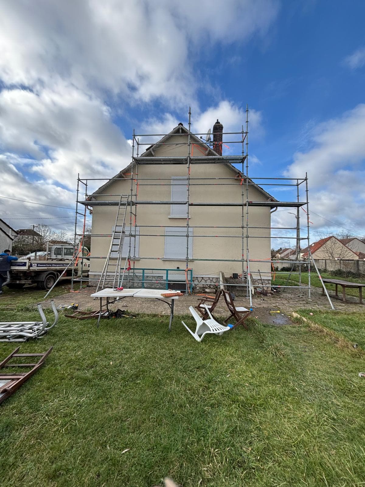 Charpente traditionnelle en bois réalisée par JCD Rénovation dans le Loiret (chantier 33).